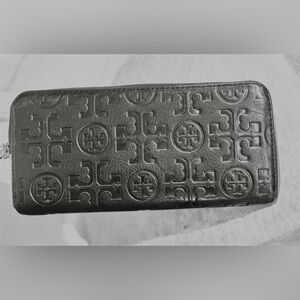 Tory Burch Black Embossed Leather Zippet Wallet